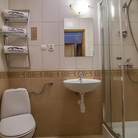 Pod Tatrami & Alojamento de Acomodação e Pequeno-almoço 3*