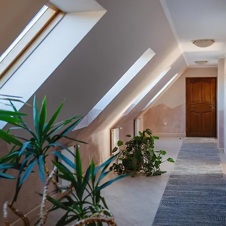 Pod Tatrami & Alojamento de Acomodação e Pequeno-almoço 3*